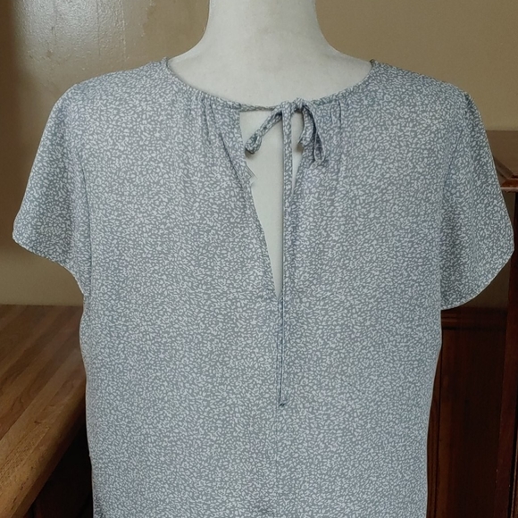 LC Lauren Conrad Short Sleeve Blouse Top M - Picture 5 of 9